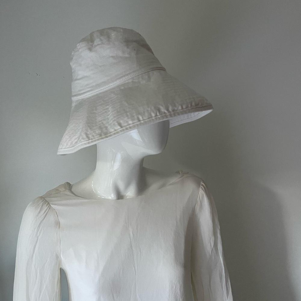 Aritzia  wilfred white bucket Elegant White Sun Hat - Picture 6 of 10